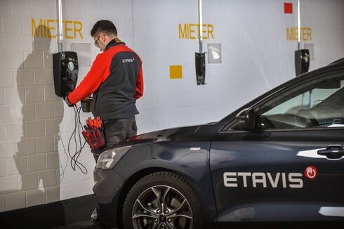 E-Mobilit&auml;t Ladestation Montage